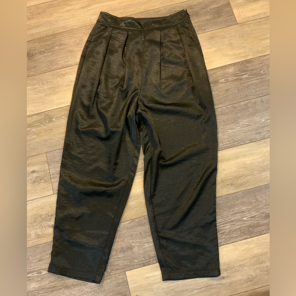 Urban Outfitters Shiny Black Pleated Pants. Size 4.